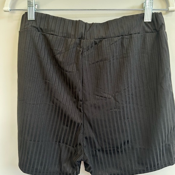 3 Piece set. Cropped tank top, shorts and sleeveless duster. New XL - Picture 8 of 16